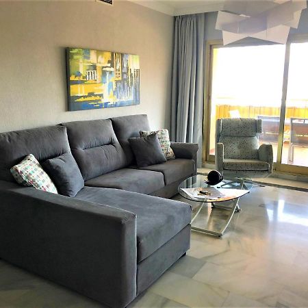 Frente A La Playa Fuengirola Dona Sofia E Apartman Kültér fotó